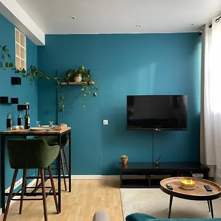 Tres Beau Studio Lumineux Refait A Neuf ! * Gentilly